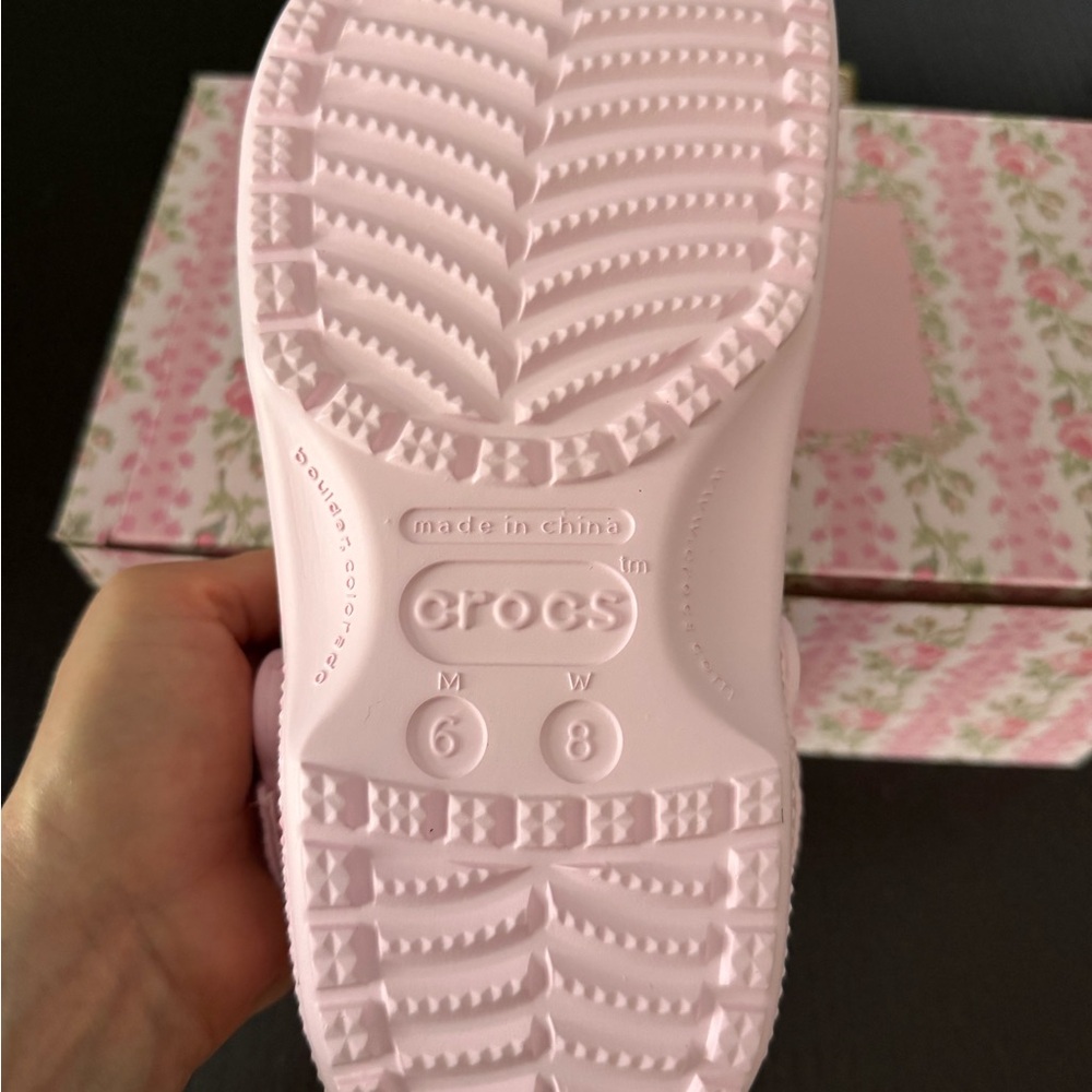 NWT 🎀 LoveShackFancy 🎀 x Crocs Pink Classic Clog size 8 - Picture 7 of 8